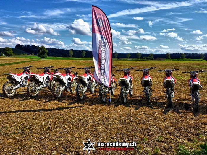 Motocross riding at MX-Academy of Chris Moeckli