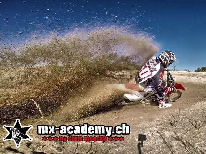 Learn Motocross riding with Chris Moeckli – Chris Moeckli demonstrates
