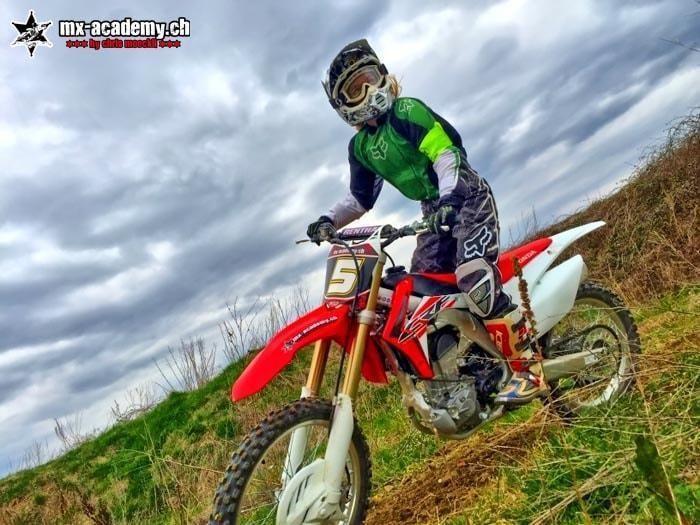 Moto cross pour femmes | MX-Academy – avec son propre équipement