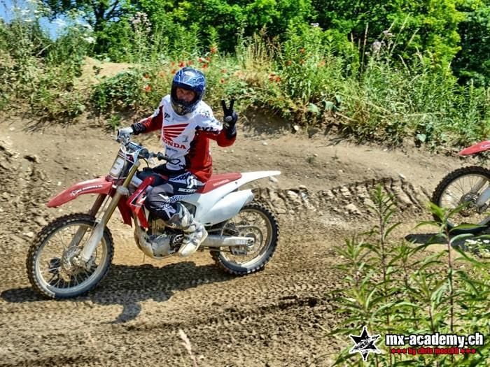 Du plaisir avec le cours d’initiation de moto cross